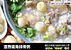莲香菱角排骨粥的做法