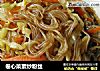 卷心菜素炒粉丝的做法