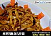 虫草鸡丝鱼丸炒面的做法