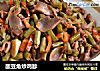 酸豆角炒鸡胗的做法