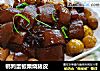 鹌鹑蛋板栗烧猪皮的做法