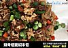 排骨蜡肠焖米饭的做法