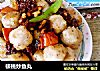 核桃炒鱼丸的做法