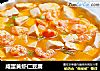 咸蛋黄虾仁豆腐的做法
