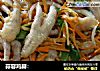 蒜容鸡脚：的做法