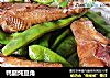 鸭腿炖豆角的做法