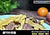 腐竹炒香肠的做法