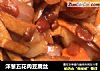 洋葱五花肉豆腐丝的做法