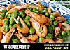 带汤豌豆烧鲥虾的做法