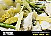 酸菜鳗鱼的做法