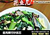 酱肉腐竹炒菜芯的做法
