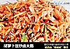 胡萝卜丝炒卤大肠的做法