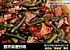 野芹菜梗炒肉的做法