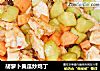 胡萝卜黄瓜炒鸡丁的做法