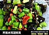芹菜木耳凉拌菜的做法