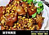 猪手焖黄豆的做法