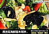 西兰花海鲜菇木耳炒鸡蛋的做法
