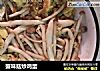 蟹味菇炒鸡蛋的做法