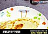 手抓饼夹午餐肉的做法