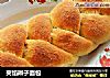 夹馅辫子面包的做法