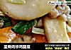里脊肉炒鸡腿菇的做法