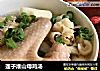 莲子淮山母鸡汤的做法