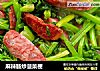 麻辣肠炒菠菜梗的做法