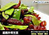 腊肠炒荷兰豆的做法