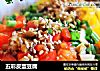 五彩皮蛋豆腐的做法