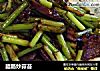 腊肠炒蒜苔的做法
