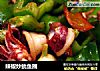 辣椒炒鱿鱼圈的做法