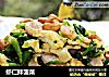 虾仁拌菠菜的做法