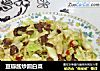 豆瓣酱炒圆白菜的做法
